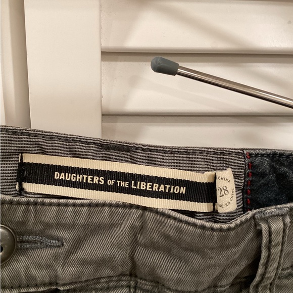 Skinny Cargos  in Olive 28 - Picture 6 of 12